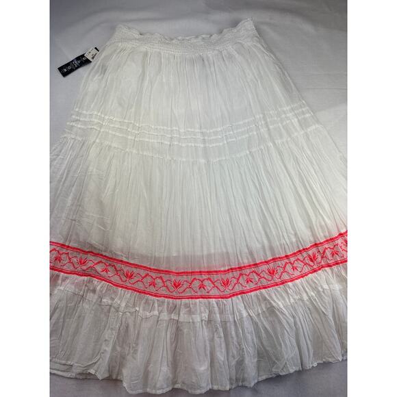 Women’s Style & Co Size 1X White Maxi Skirt with Neon Pink Embroidery. - Picture 4 of 4
